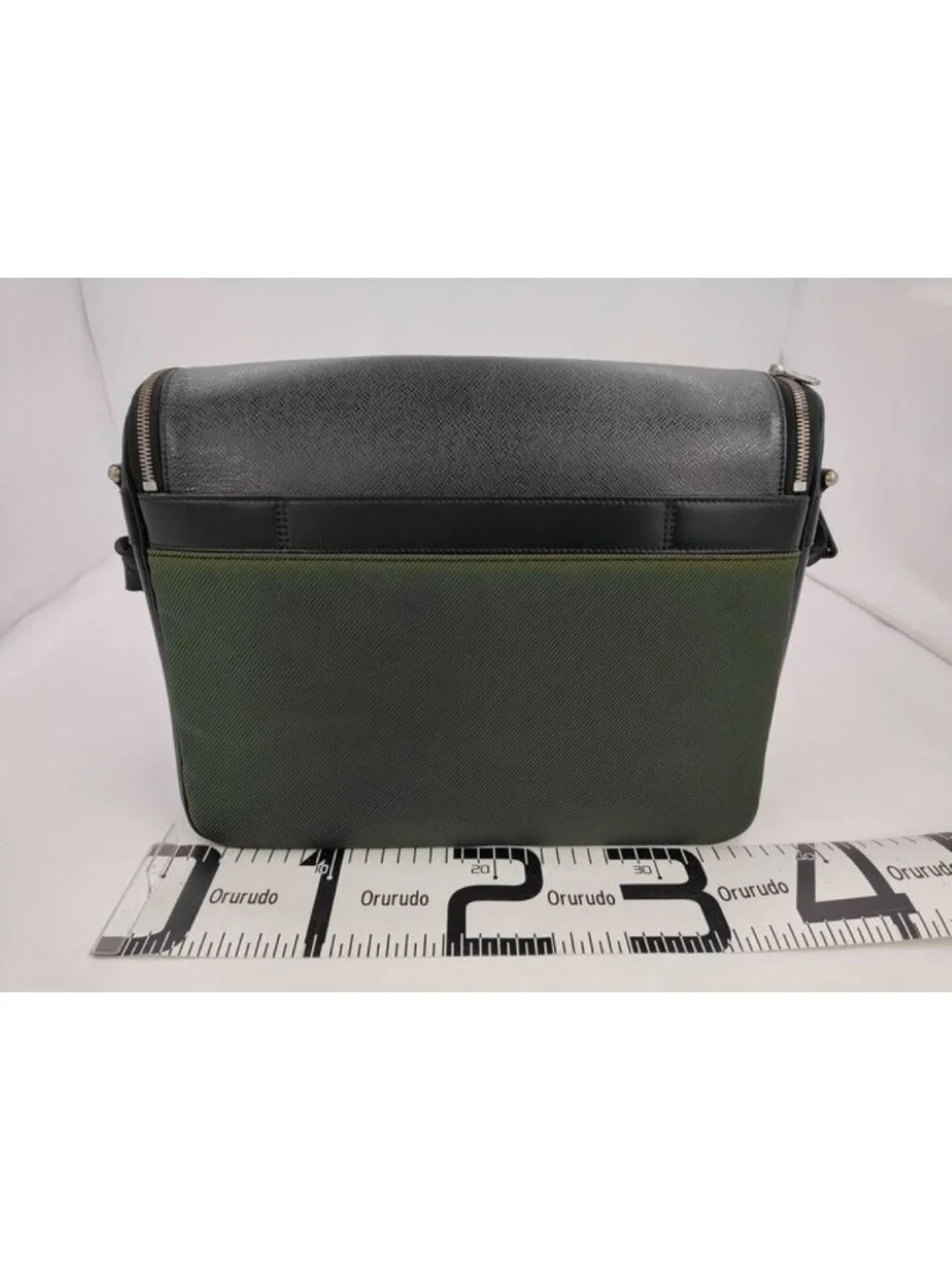 Louis Vuitton Shoulder Bag Taiga Ardoise Silver